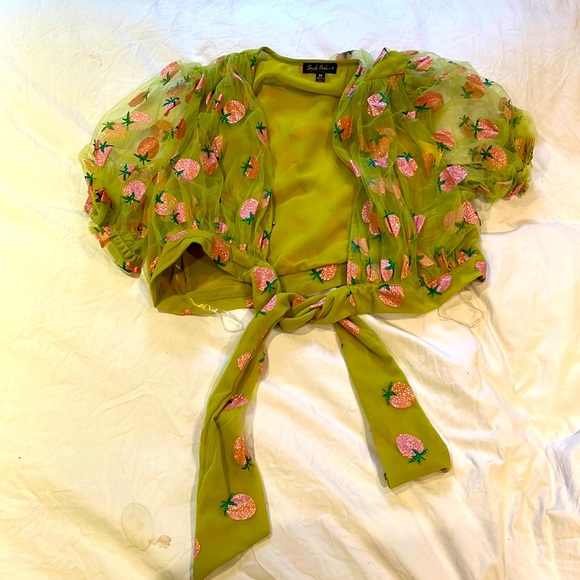 Strawberry print top - Picture 1 of 3